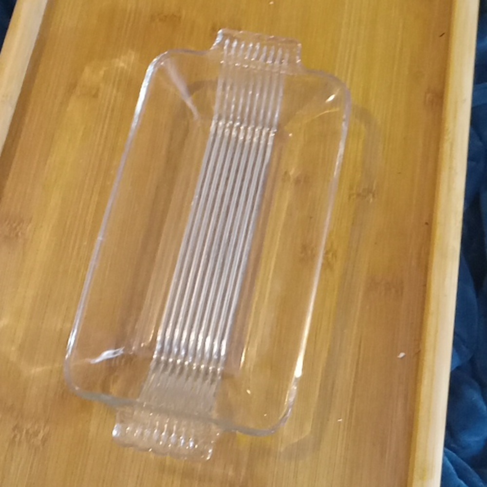 Glass dish